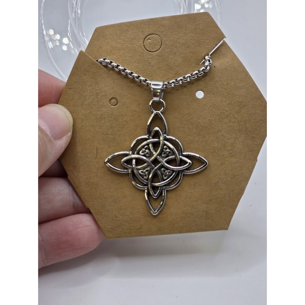 Irish Celtic Knot Silvertone Irish Necklace